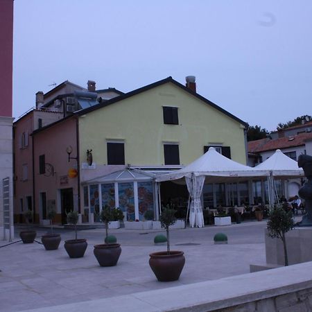Apartments Tomato Novigrad Istria Εξωτερικό φωτογραφία